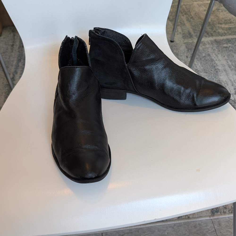 Leather and Suede Boots Size 38